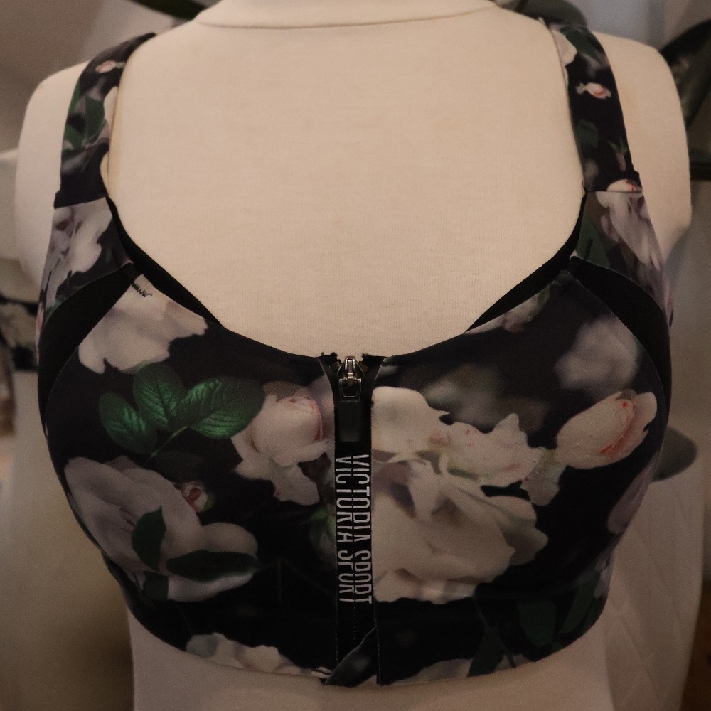 VS Sport bra size 34C